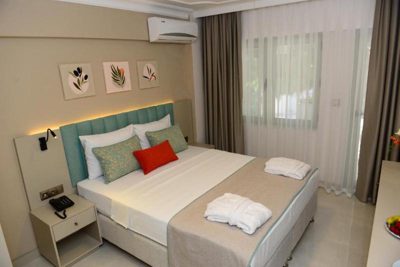 Rose Garden Premium Hotel