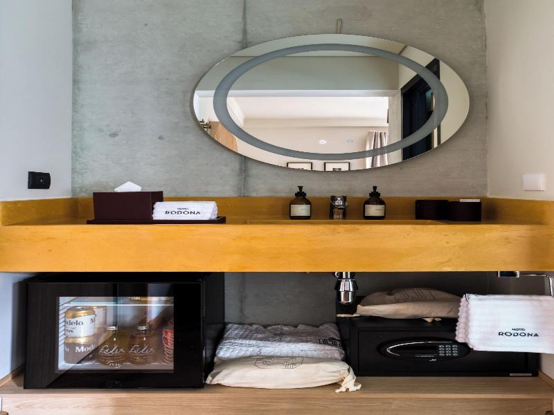 Rodona Hotel image