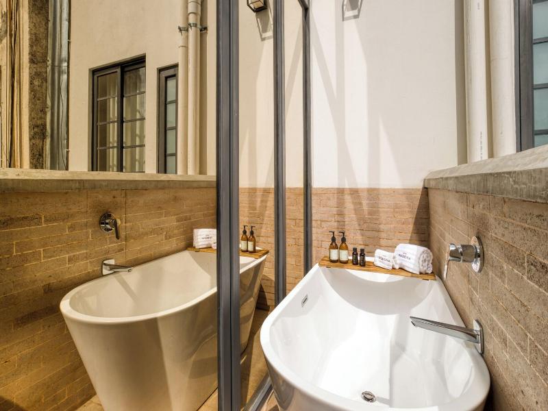 Rodona Hotel image