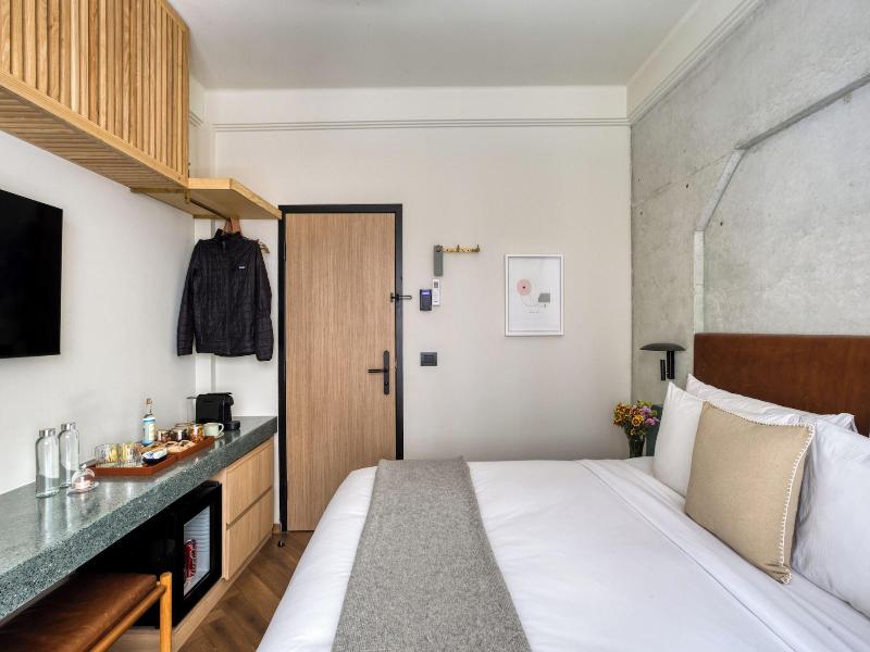 Rodona Hotel image