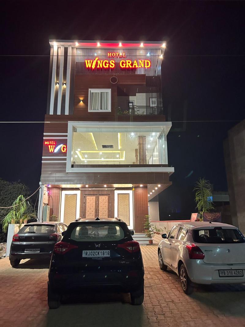 Hotel Wings Grand image