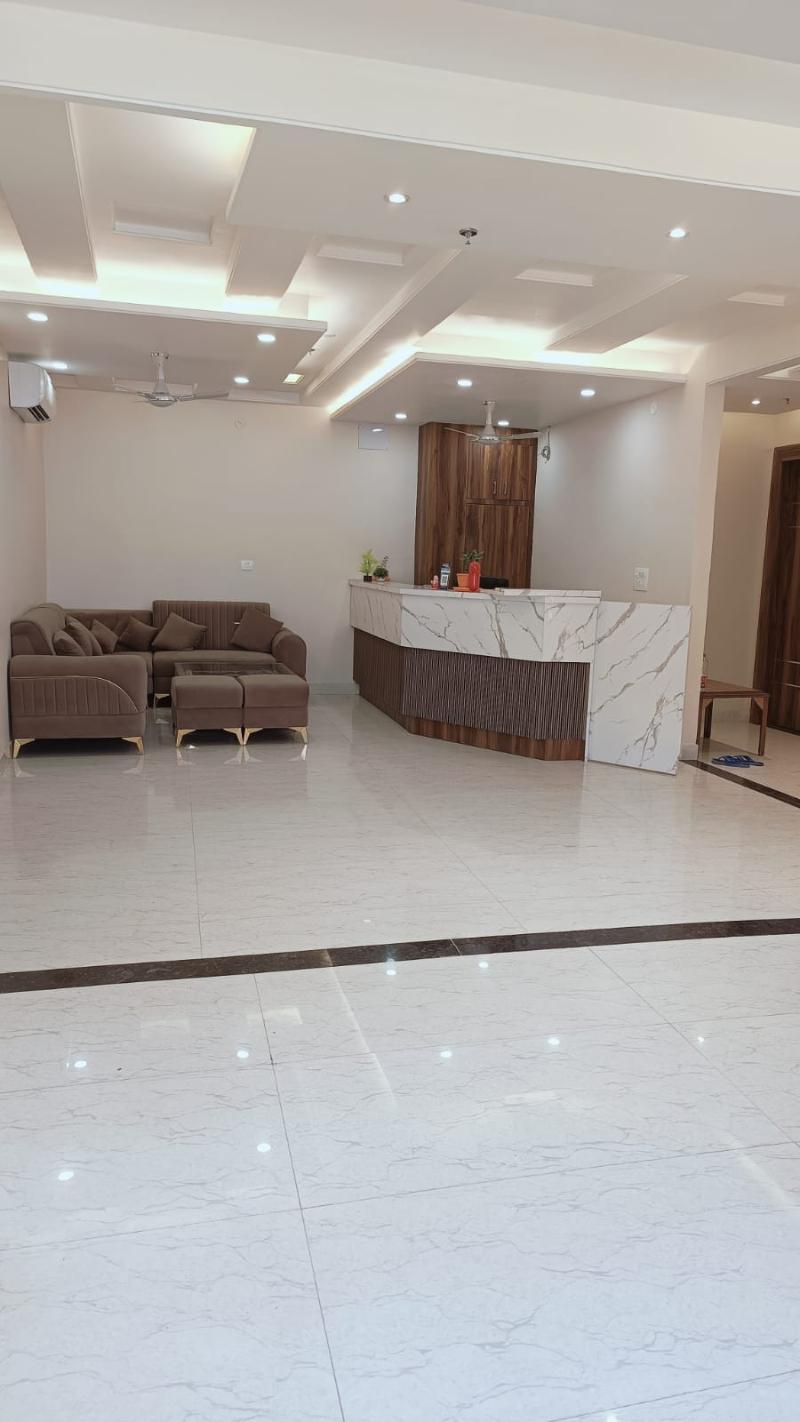 Hotel Wings Grand image