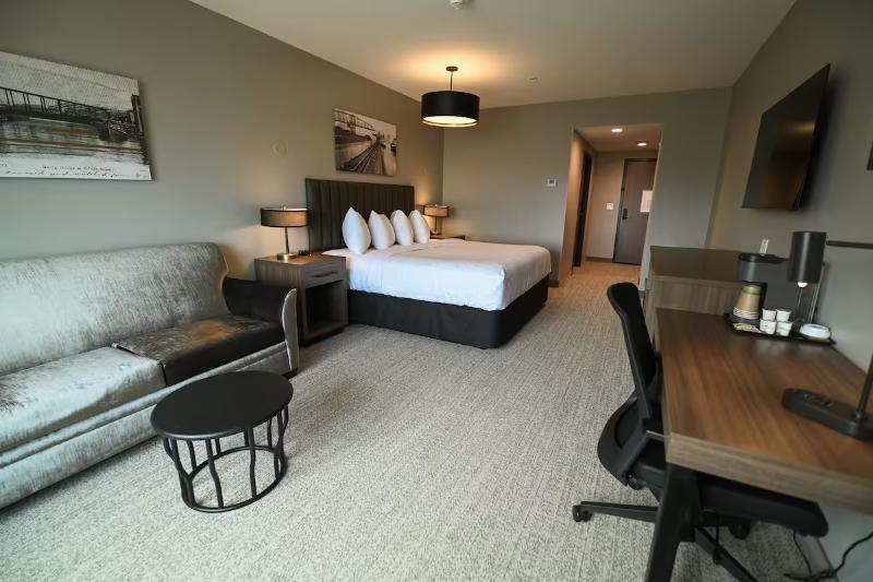 Riverbend Hotel And Suites Trademark Collection image
