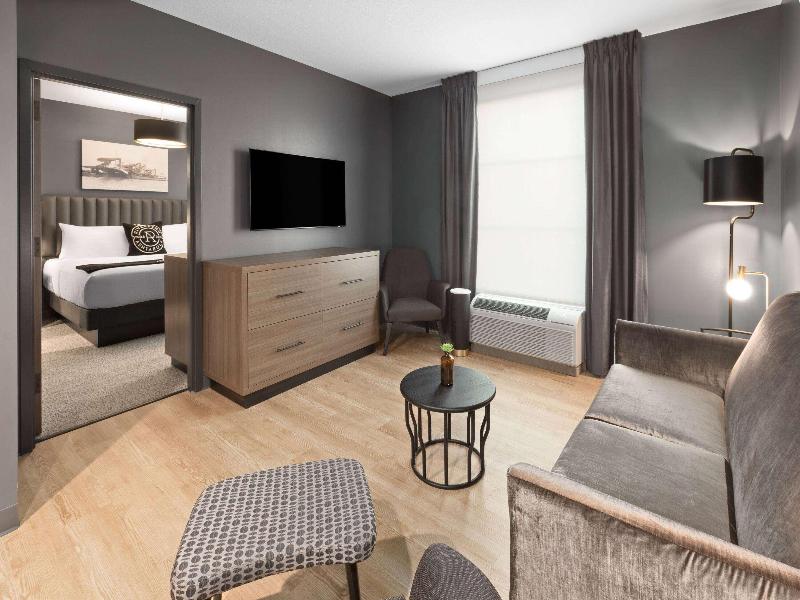 Riverbend Hotel And Suites Trademark Collection image