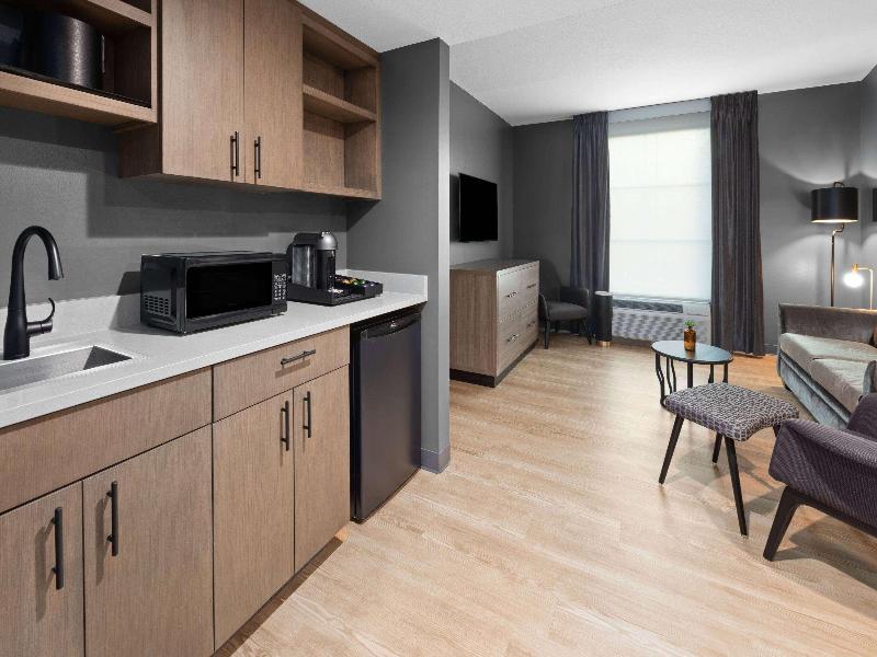 Riverbend Hotel And Suites Trademark Collection image