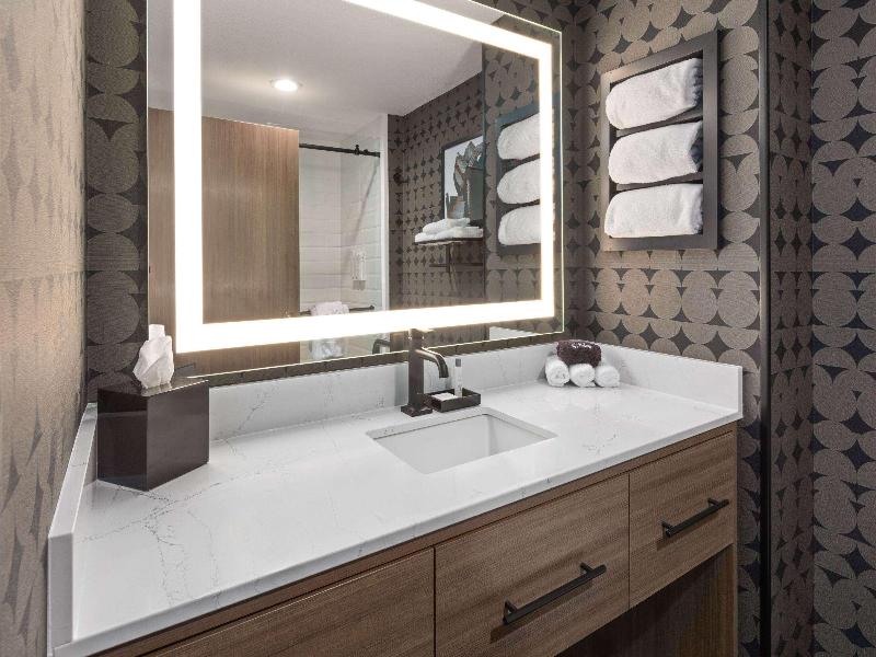 Riverbend Hotel And Suites Trademark Collection image