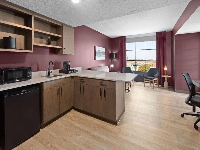 Riverbend Hotel And Suites Trademark Collection image