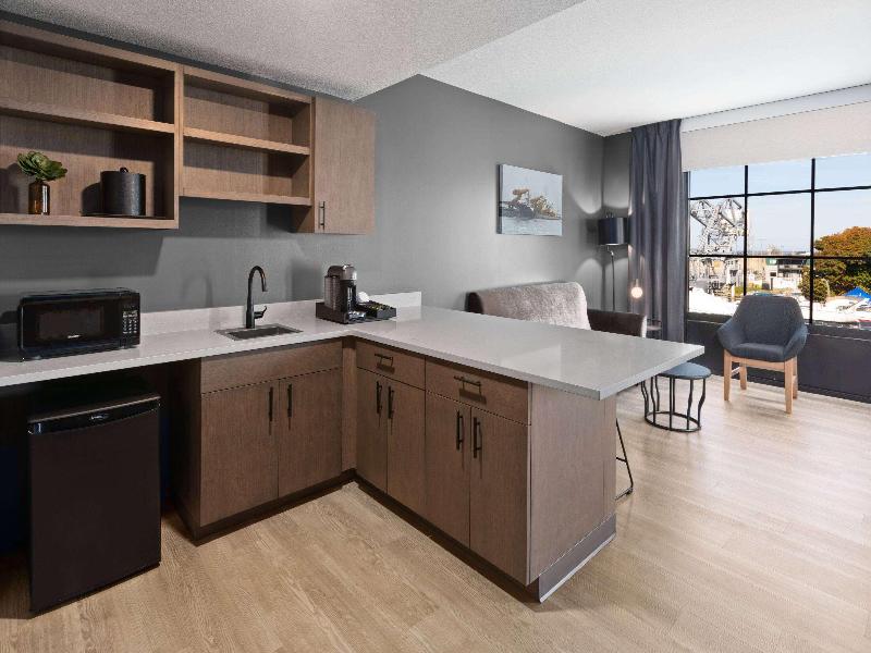 Riverbend Hotel And Suites Trademark Collection image