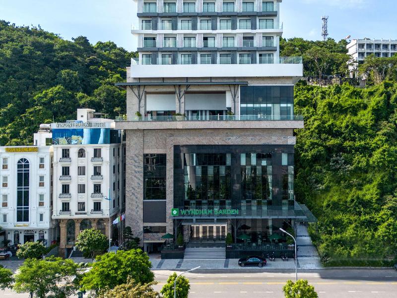 Wyndham Garden Legend Halong image