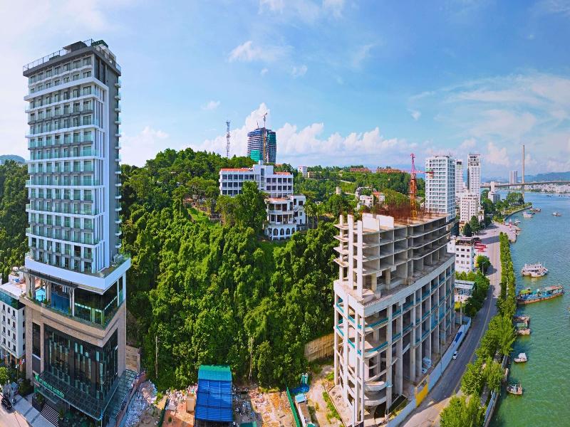 Wyndham Garden Legend Halong image