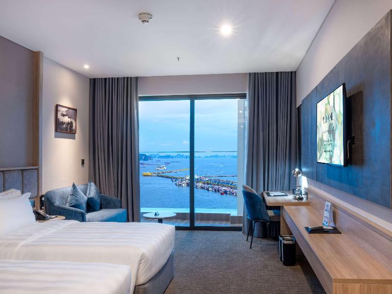 Wyndham Garden Legend Halong image