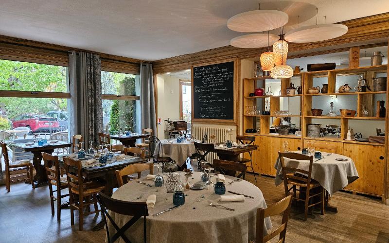 Logis Hotel Le Mont Barral image
