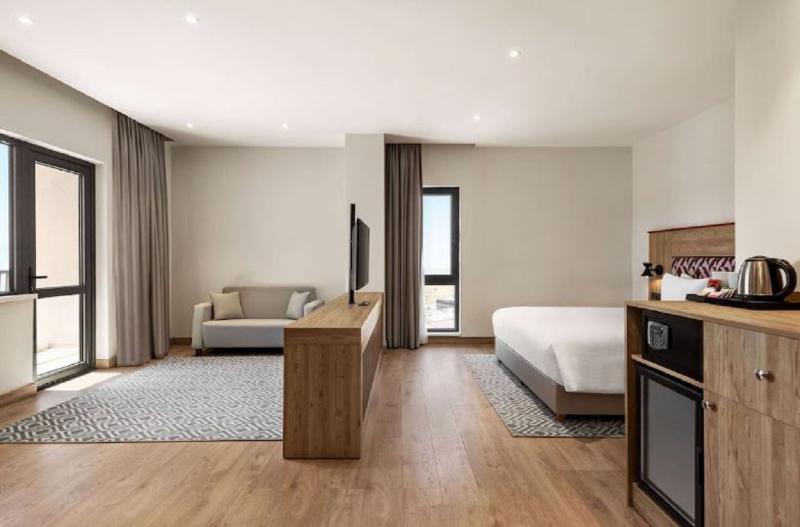 Ramada Encore By Wyndham Zomin image