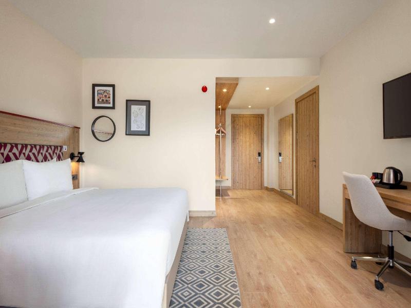 Ramada Encore By Wyndham Zomin image