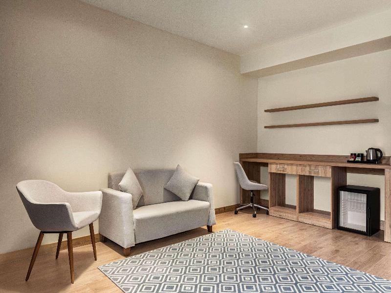 Ramada Encore By Wyndham Zomin image