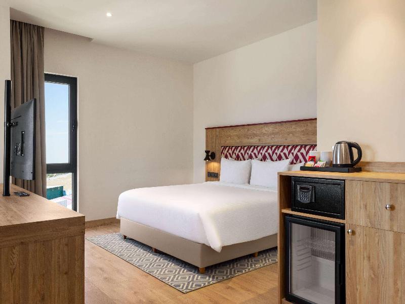 Ramada Encore By Wyndham Zomin image