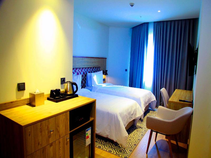 Ramada Encore By Wyndham Zomin image
