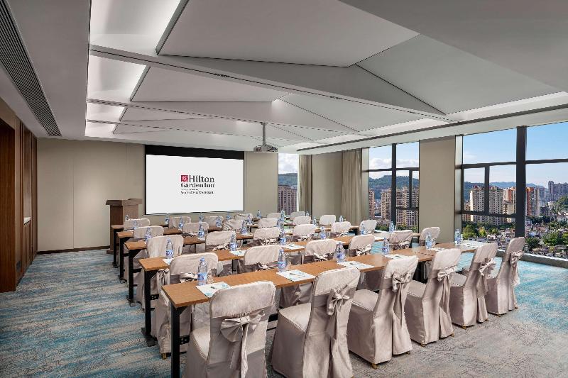 Hilton Garden Inn Xingyi Wanfenglin image