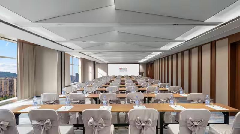 Hilton Garden Inn Xingyi Wanfenglin image