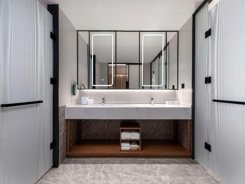 Hilton Garden Inn Xingyi Wanfenglin image