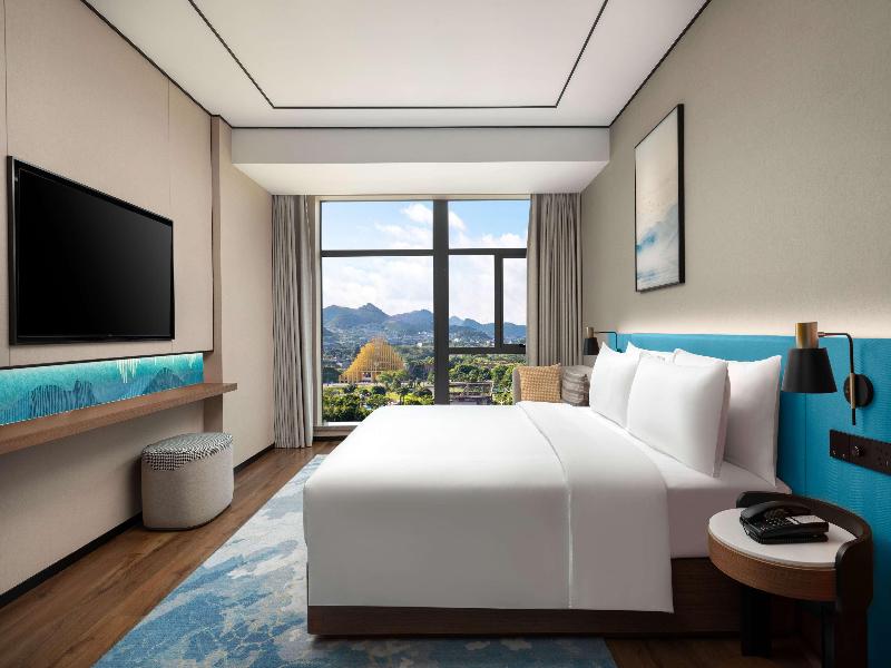 Hilton Garden Inn Xingyi Wanfenglin image