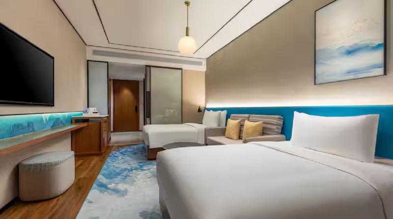 Hilton Garden Inn Xingyi Wanfenglin image