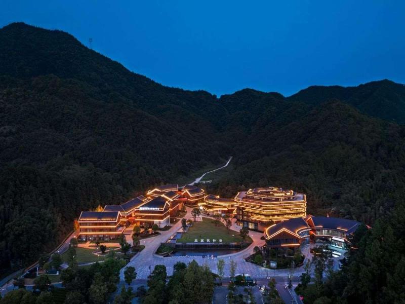 Hilton Garden Inn Jingdezhen Taoyuan Valley image