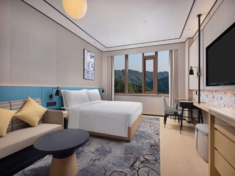 Hilton Garden Inn Jingdezhen Taoyuan Valley image