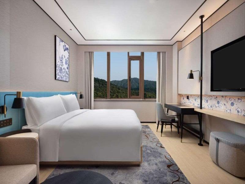 Hilton Garden Inn Jingdezhen Taoyuan Valley image