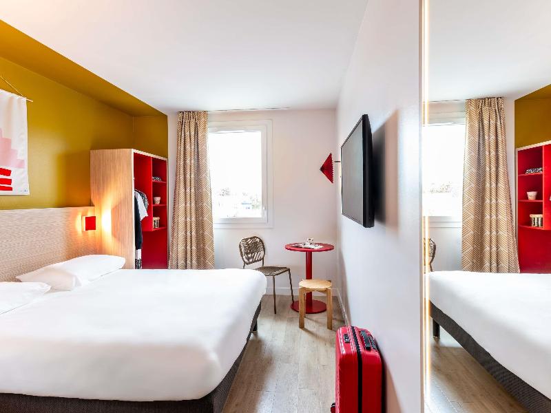 Ibis Styles Prevessin Geneve Aeroport image