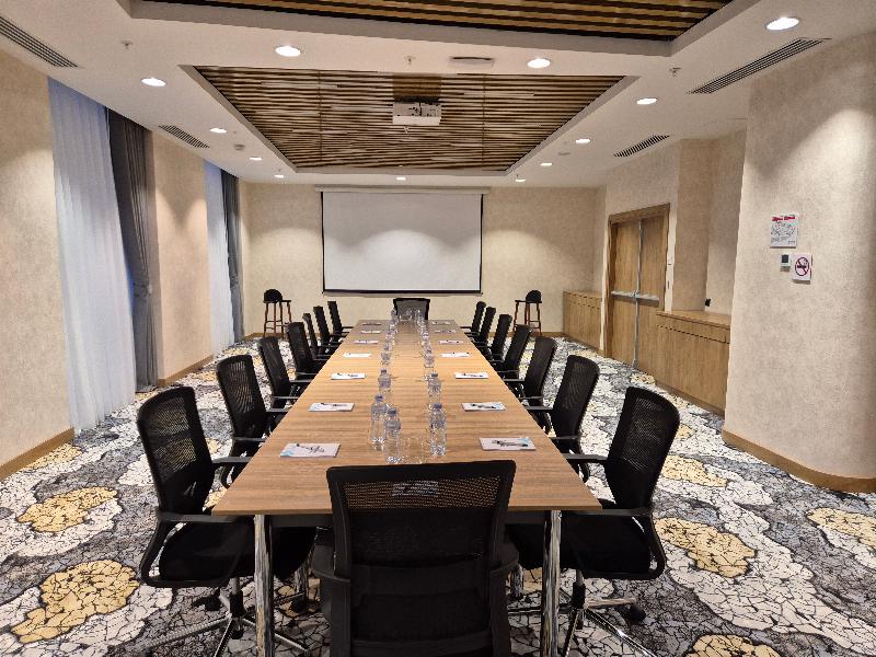 Hilton Garden Inn Termez Airitom image