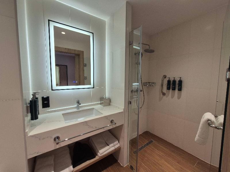 Hilton Garden Inn Termez Airitom image
