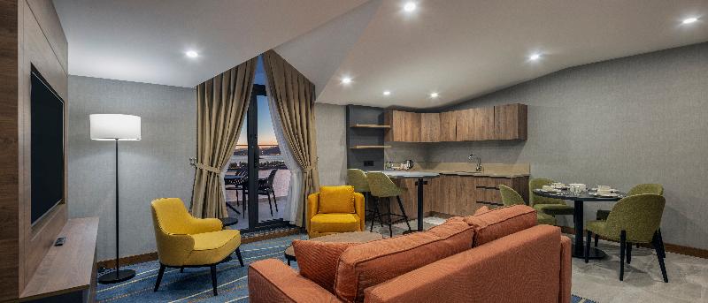 DoubleTree by Hilton Suites Trabzon Yomra image