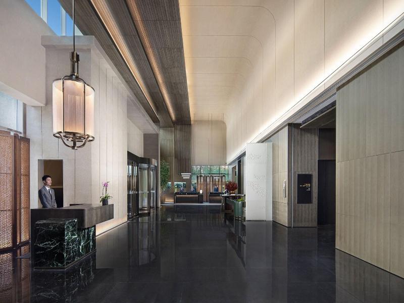 Courtyard By Marriott Luoyang image