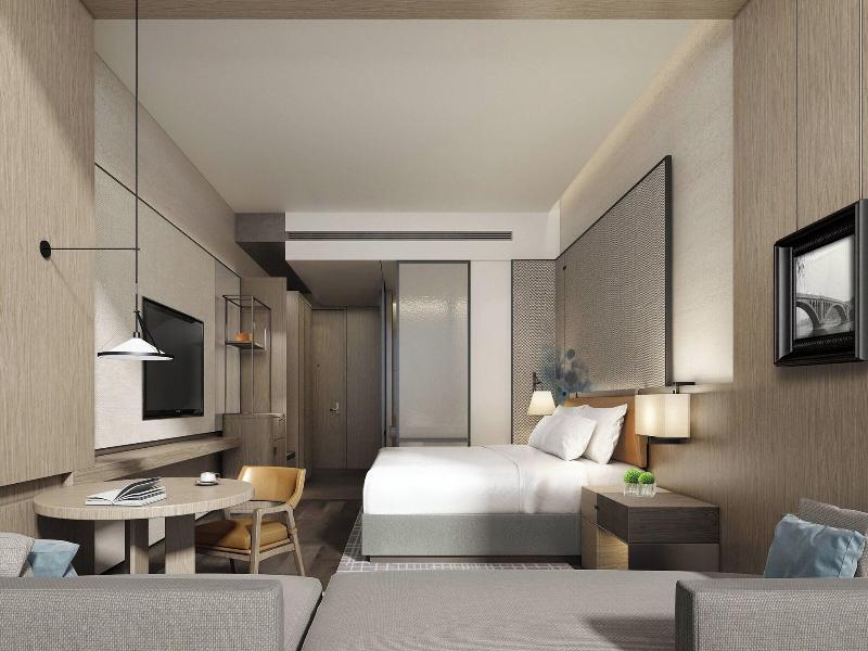 Courtyard By Marriott Luoyang image