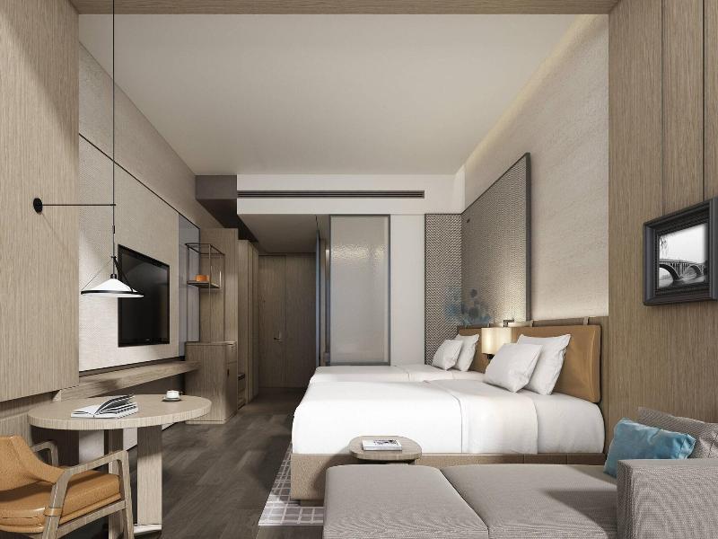 Courtyard By Marriott Luoyang image
