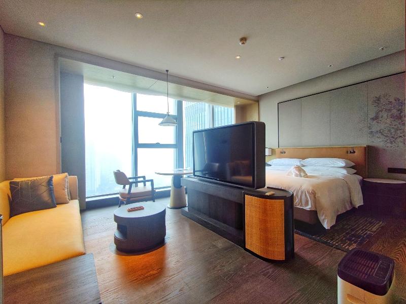 Courtyard By Marriott Luoyang image
