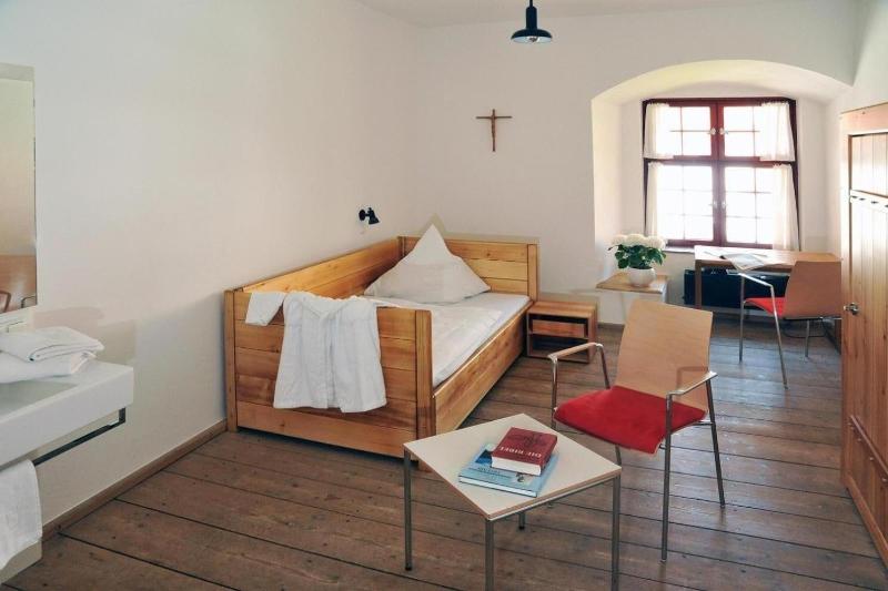 Kloster Heiligkreuztal Tagungshaus image