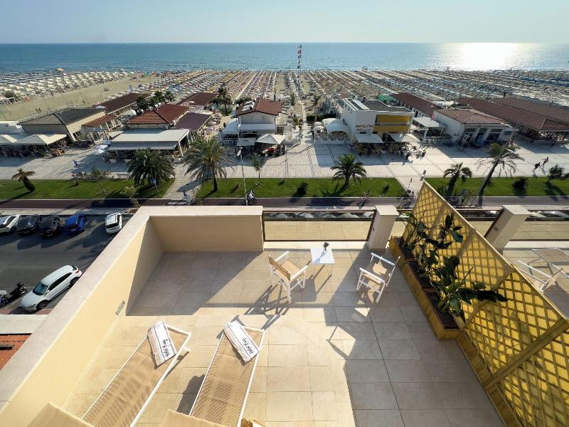 Hotel Biagi & Residence image