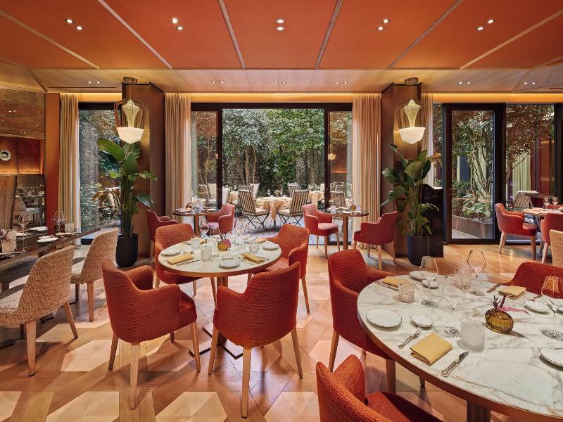 Bulgari Hotel Paris image