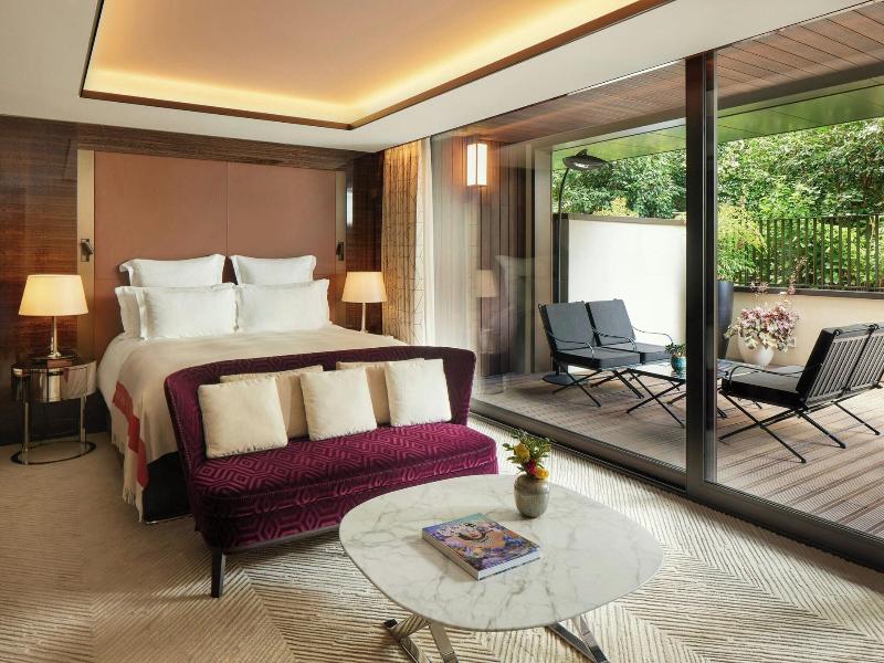 Bulgari Hotel Paris image