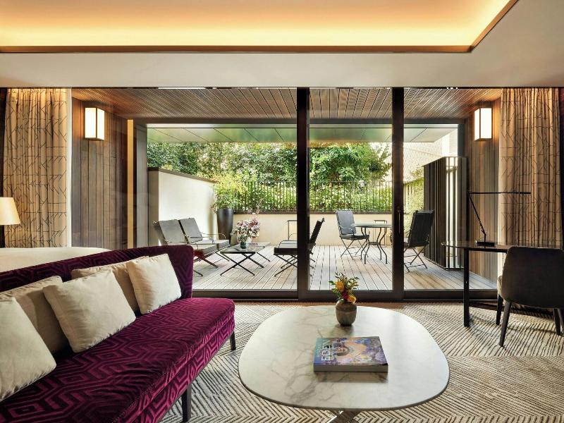 Bulgari Hotel Paris image