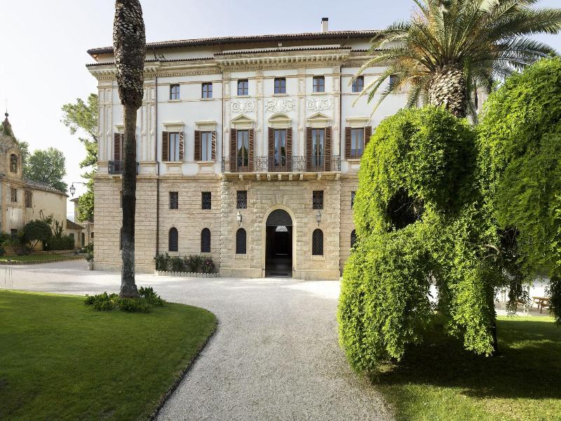 Villa Corallo image