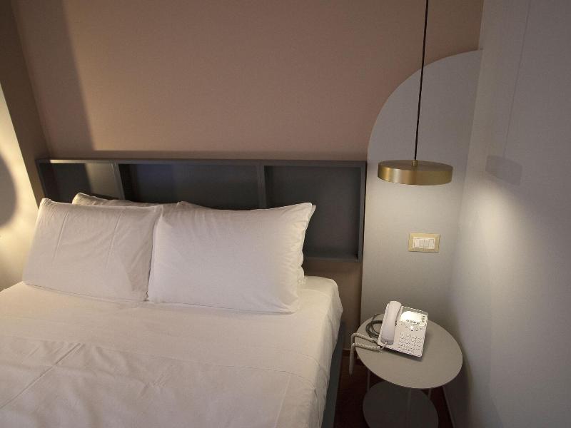 Demo Hotel Design Emotion image