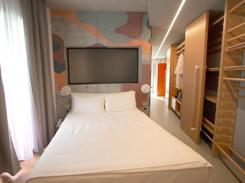 Demo Hotel Design Emotion image