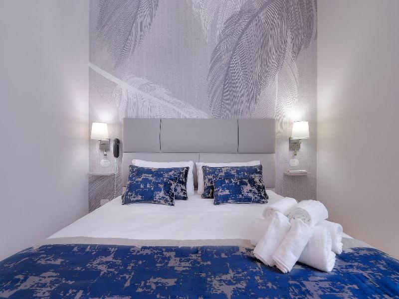 Hotel Cosmos image