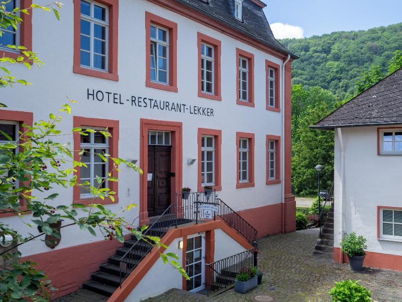 Hotel Lekker image