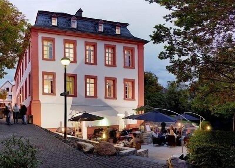 Hotel Lekker image