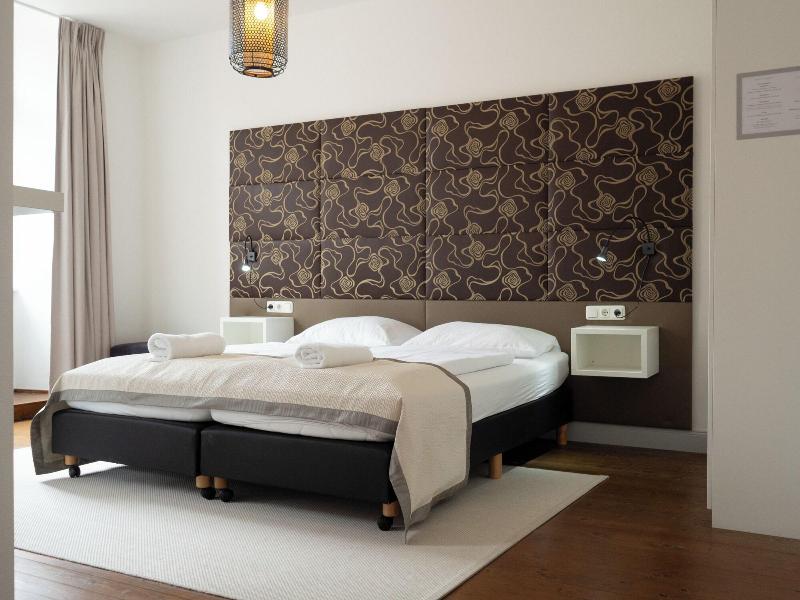 Hotel Lekker image