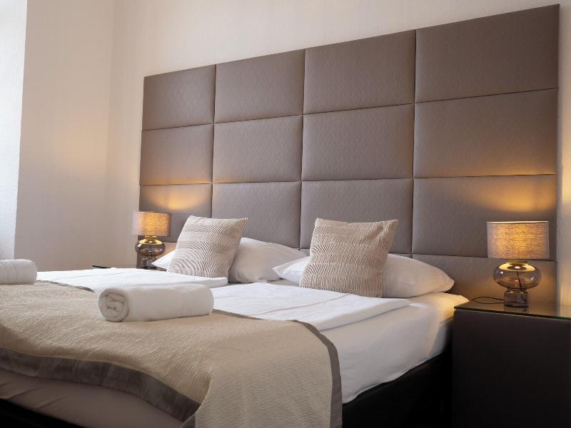 Hotel Lekker image